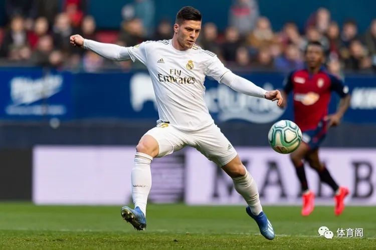  那不勒斯防线送礼，乌鸡前锋贝拉尔迪独中三元  