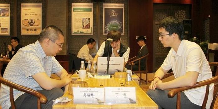  汉堡升级附加赛突围，时隔多年重返德甲舞台