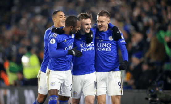  瓦尔迪连场破门，莱斯特城爆冷击溃蓝军