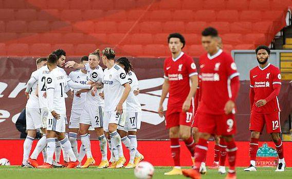  比勒菲尔德老将发威，任意球直接破门绝杀升班马  